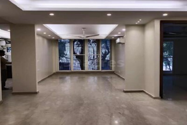 Semi Furnished 3 BHK Apartment for Sale in Sector 12 Dwarka